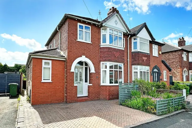 Perry Road, Timperley, Cheshire WA15 7SU, photo 1