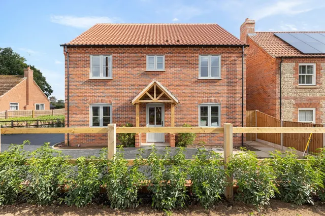 Newly Built Home in Holt, photo 1