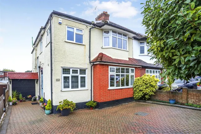 Winkworth Road, Banstead, Surrey, SM7 2JW, photo 1