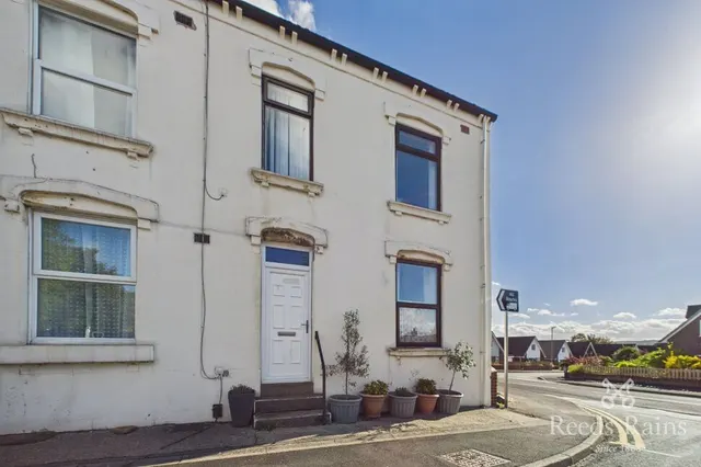 Cross Street, Horbury, WF4, photo 1