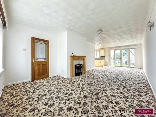 Photo 2 — Ffordd Onnen, Prestatyn, Denbighshire, LL19 9HY