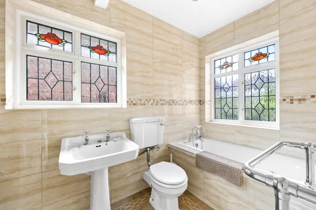 Photo 3 — Forest Edge, Buckhurst Hill, IG9 5AE