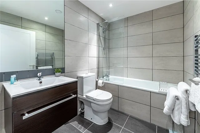 Sussex House, The Forbury, Reading, Berkshire, RG1, photo 1