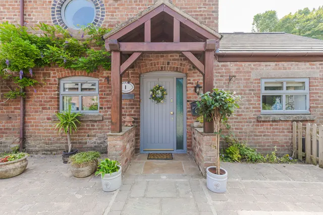 Oakmere Barns Farm Road, Northwich, photo 3