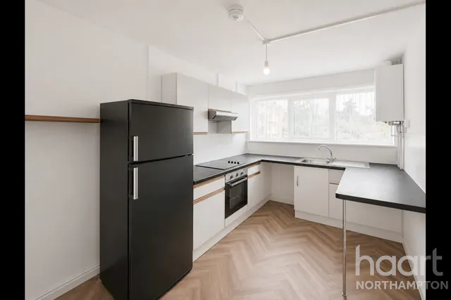 Cliftonville Court, Northampton, NN1, photo 2