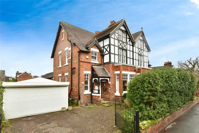Crewe Road, Alsager, Stoke-on-Trent, Cheshire, ST7, photo 1