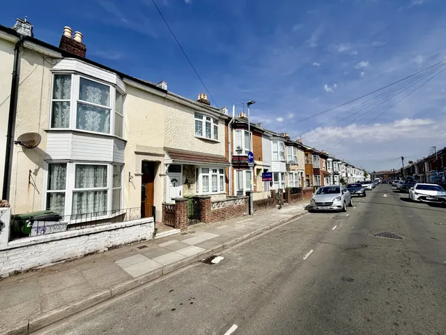 Shearer Road, PORTSMOUTH, photo 1