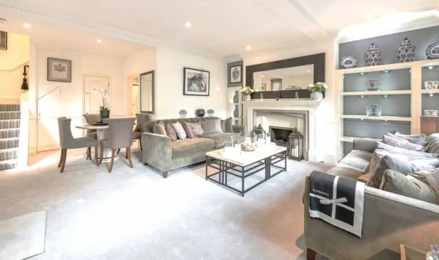 London, NW3, photo 1