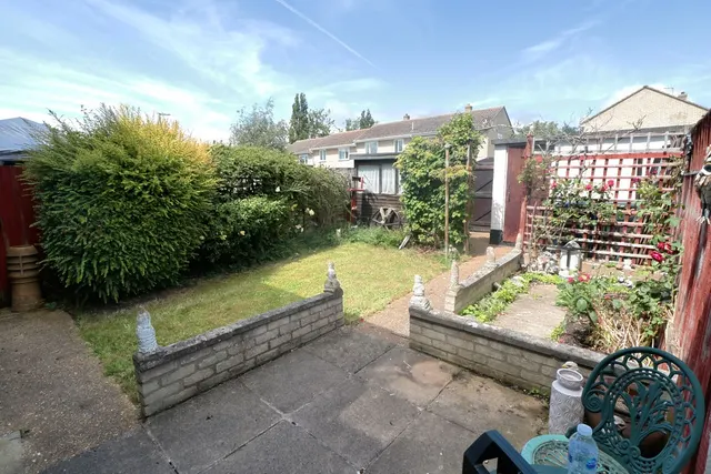 Milton Close, PE29, photo 3