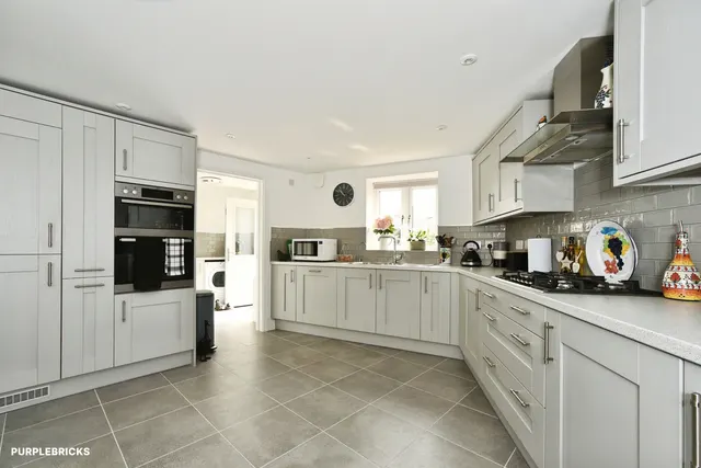Blackford Drive, Calne, SN11, photo 2