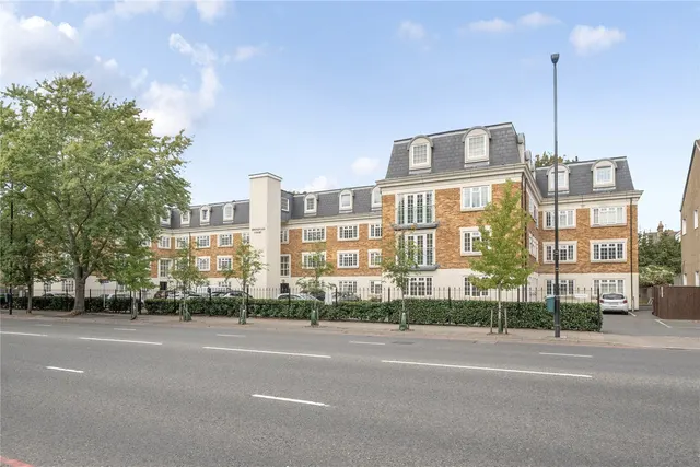 Tweedy Road, Bromley, BR1, photo 1