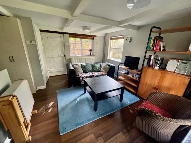 North Street, Surrey Egham, TW20, photo 2