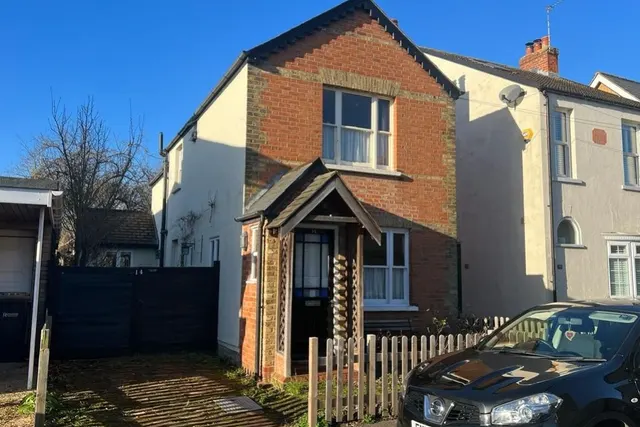 North Street, Surrey Egham, TW20, photo 1