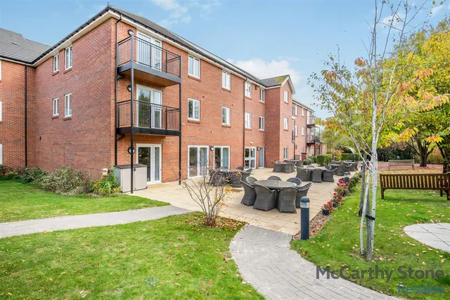 High View, Bedford, MK41, photo 1