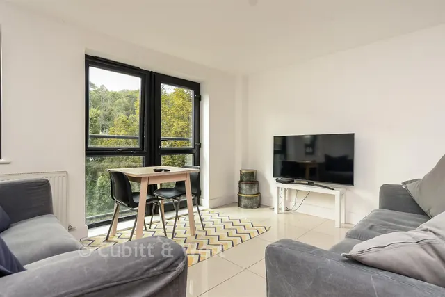 Croydon Road, Caterham, CR3, photo 2