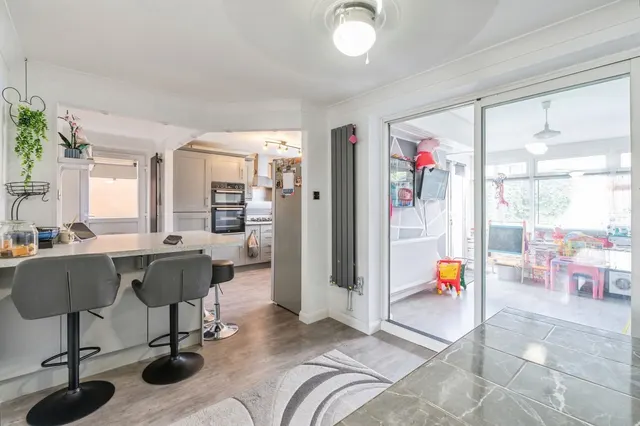 Douglas Close, GRAYS, Essex, RM16, photo 1
