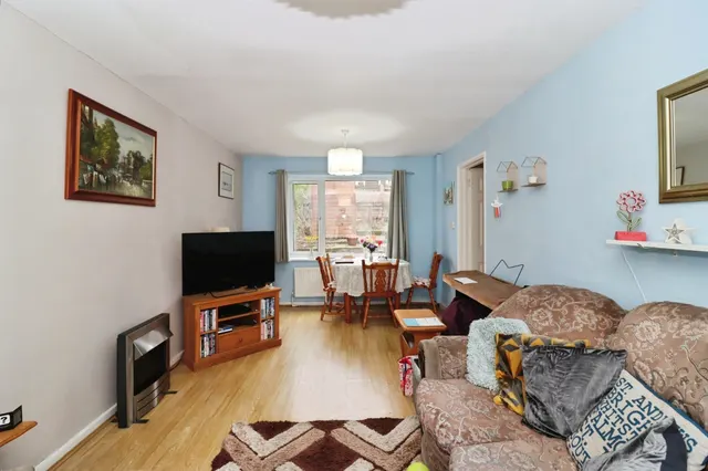 Springfield Crescent, Bolsover, S44, photo 2