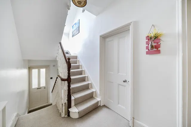 Photo 2 — 96 Waddon Road, Croydon