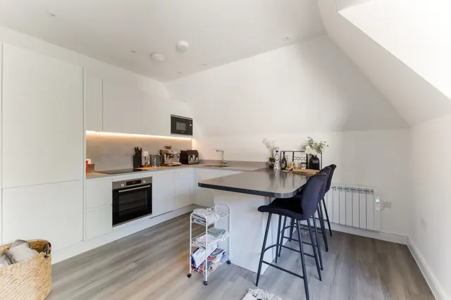 Photo 2 — Hatchlands Road, Redhill, RH1