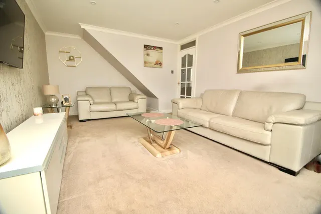 Photo 3 — Hornbeam Road, Abronhill, Cumbernauld, G67 3NG