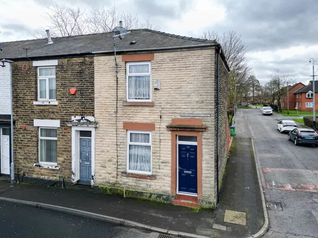 Sarah Butterworth Street, Rochdale OL16 5EW, photo 1