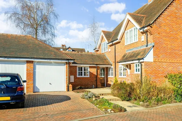 Wrights Yard Great Missenden HP16, photo 1