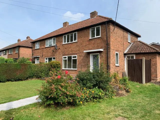 Coronation Avenue, Tamworth, B78, photo 1