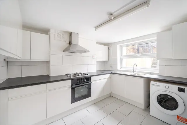 New Cross Road, London, SE14, photo 2