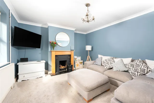 Spring Gardens, Newport Pagnell, MK16, photo 2