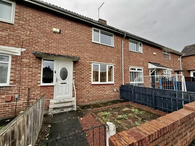 2 bedroom house, Wirralshir, Gateshead