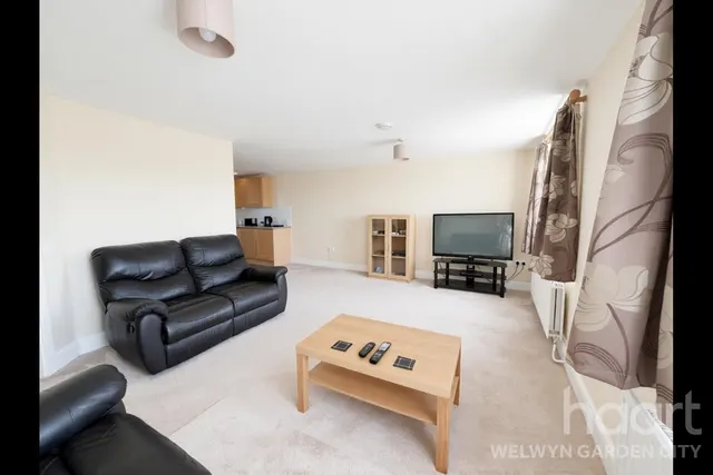 Moors Walk, Welwyn Garden City, AL7, photo 2