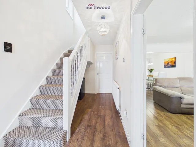 Oakhurst, Wrexham, LL13, photo 2