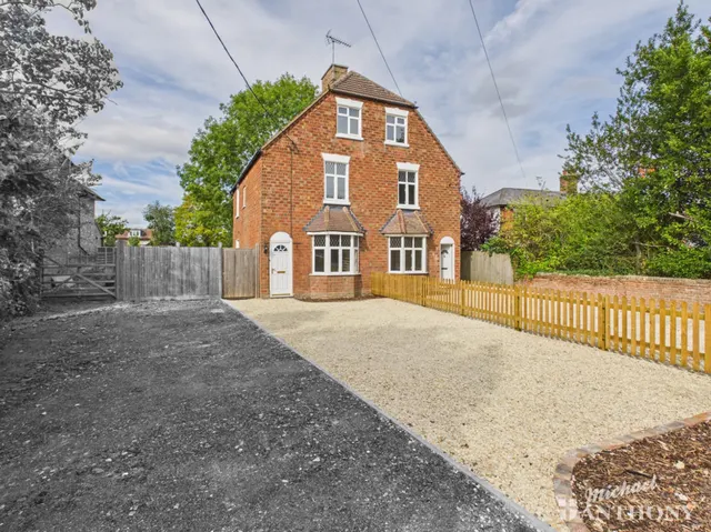 Aylesbury Road, Bierton, HP22, photo 1