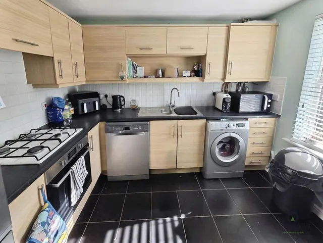 Conqueror Drive, Gillingham, ME7, photo 3