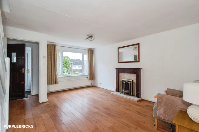 Park Crescent, Oldham, OL9, photo 2