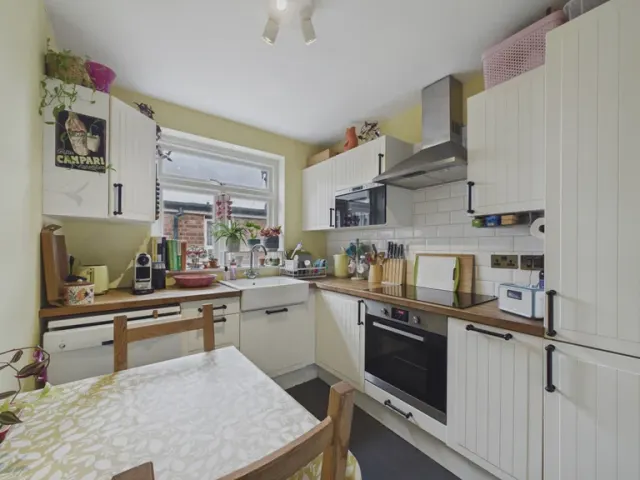 Photo 2 — Leghorn Road, Harlesden, NW10 4PH