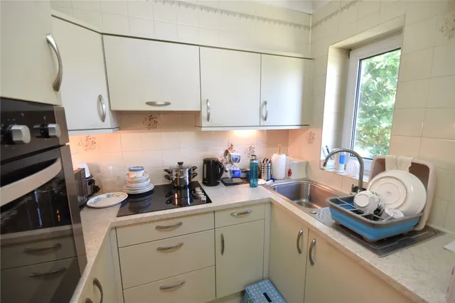 Rosemary Lane, Horley, RH6, photo 2