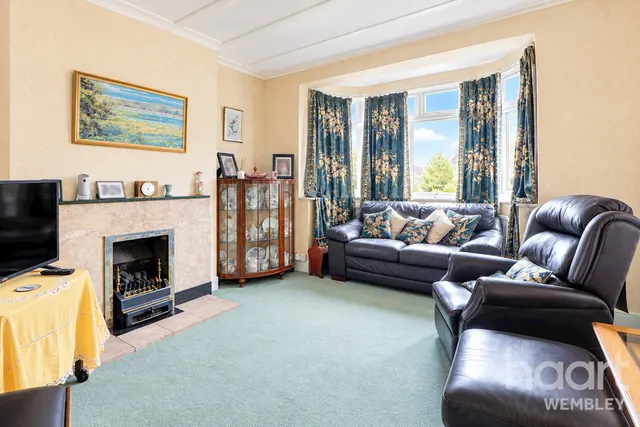 Off Preston Road, HA9, photo 2