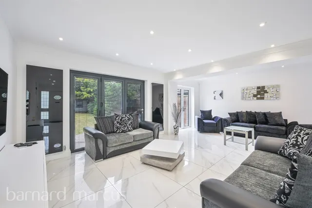 Photo 2 — Rosebery Road, Epsom