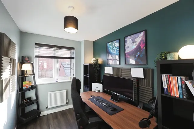 Lindhurst Way West, Mansfield, NG18, photo 3