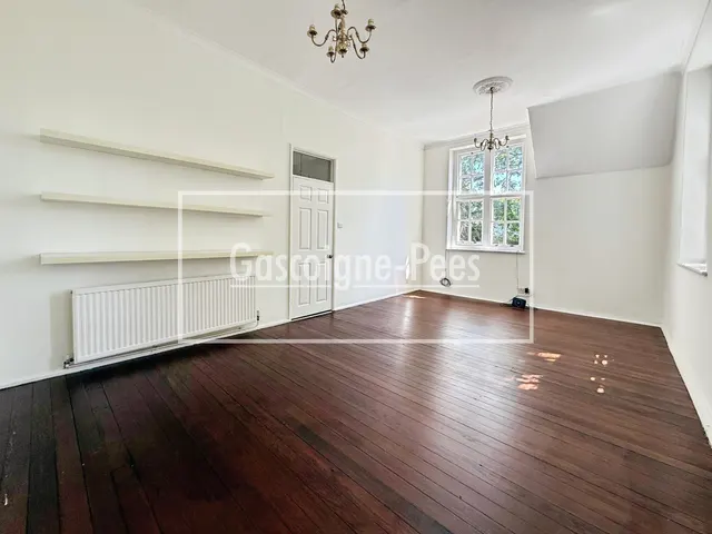 Peperharow Road, GU7, photo 2