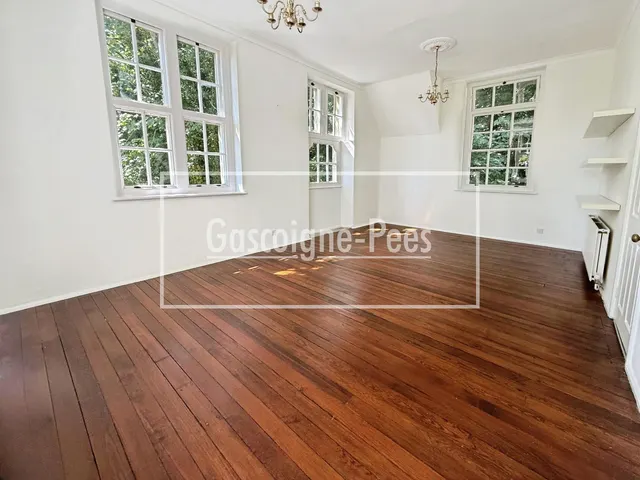 Peperharow Road, GU7, photo 1