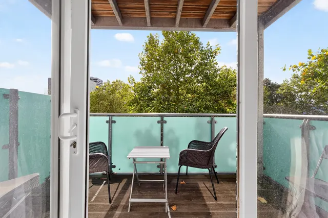 Burdett Road, London, E3, photo 2