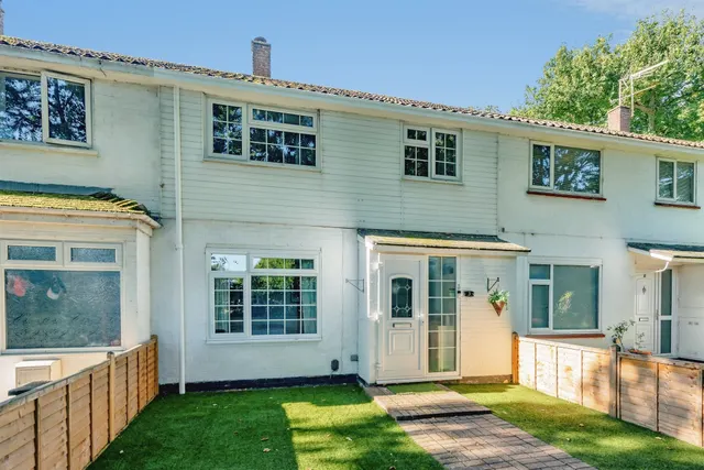 Colgate Close, Crawley, RH11, photo 2