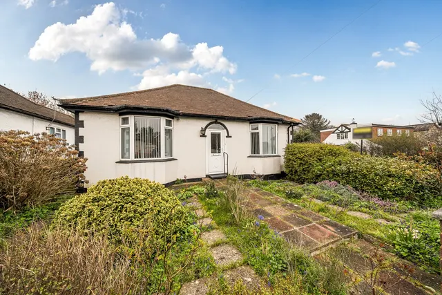 Cedar Close, Kent, BR8, photo 1