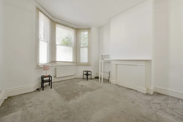 Photo 2 — 27 Roxwell Road, London