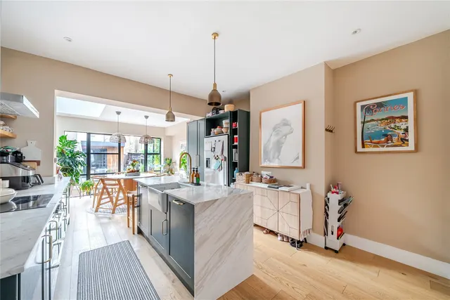 Photo 2 — Rowden Road, Beckenham, BR3