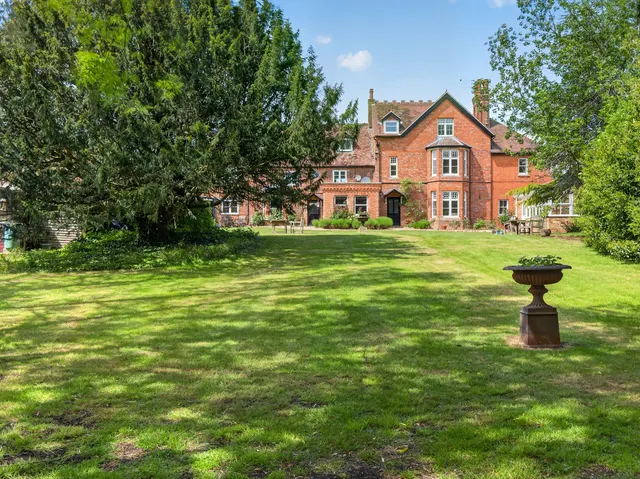 East Street, Adstock, MK18, photo 3