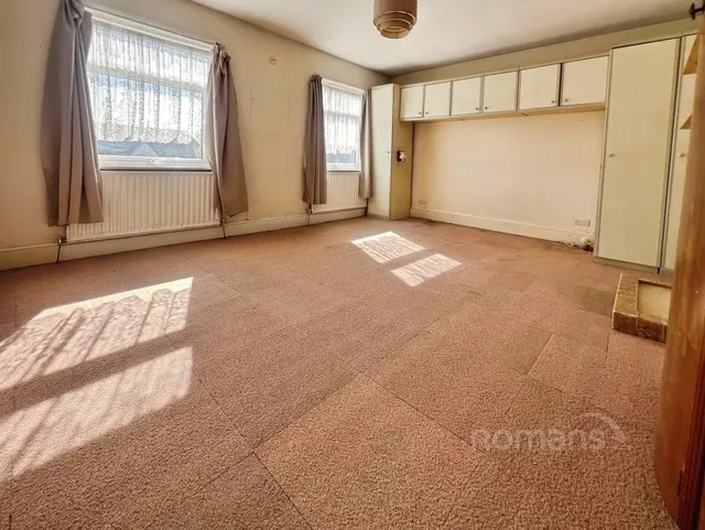 Lower Farnham Road, Aldershot, GU12, photo 2