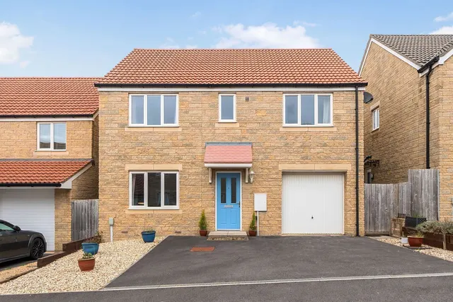 Bluebell Road, Frome, BA11, photo 1